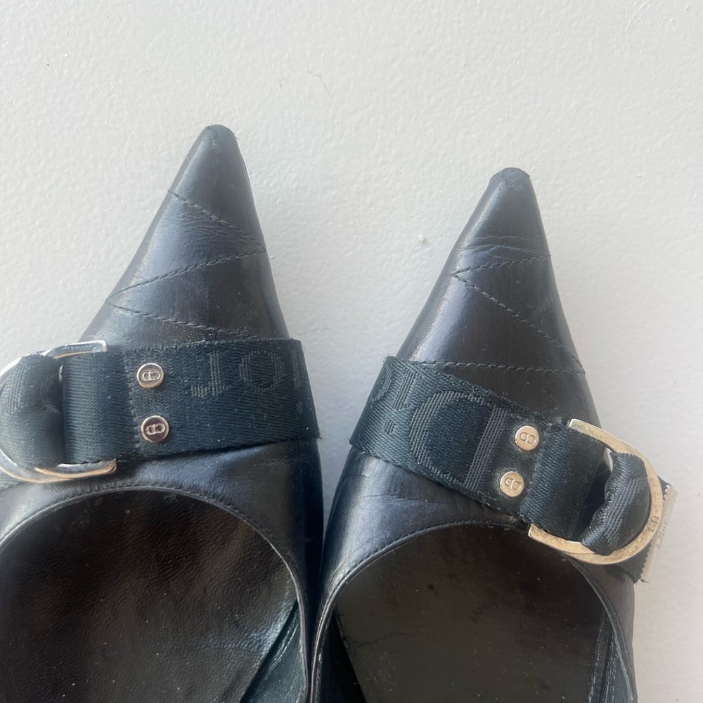 Dior Black Pointed Flats with Buckle - Picture 3 of 6
